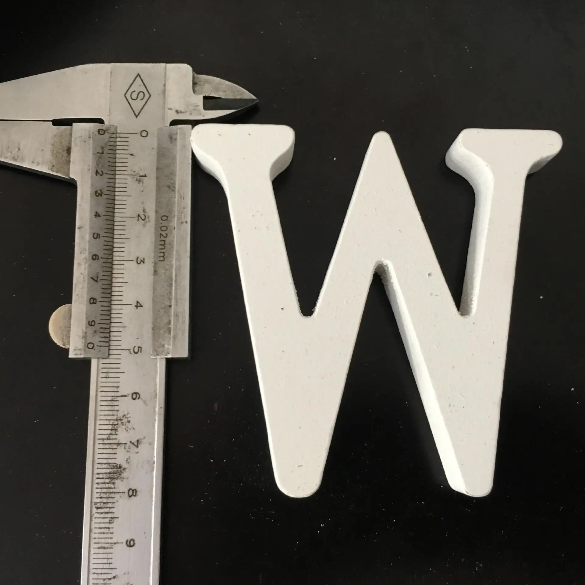 White W 10 шт. пятно 27 букв украшения троянская свадьба белое деревянное домашнее украшение реквизит для съемки - Цвет: White W