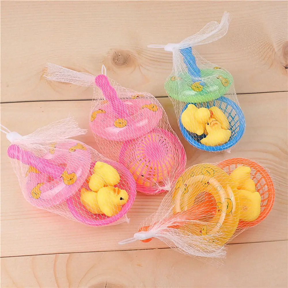 5Pcs/set kids Floating Bath Toys Mini Swimming Rings Rubber Yellow Ducks Fishing  Net Washing Swimming Toddler Toys Water Fun