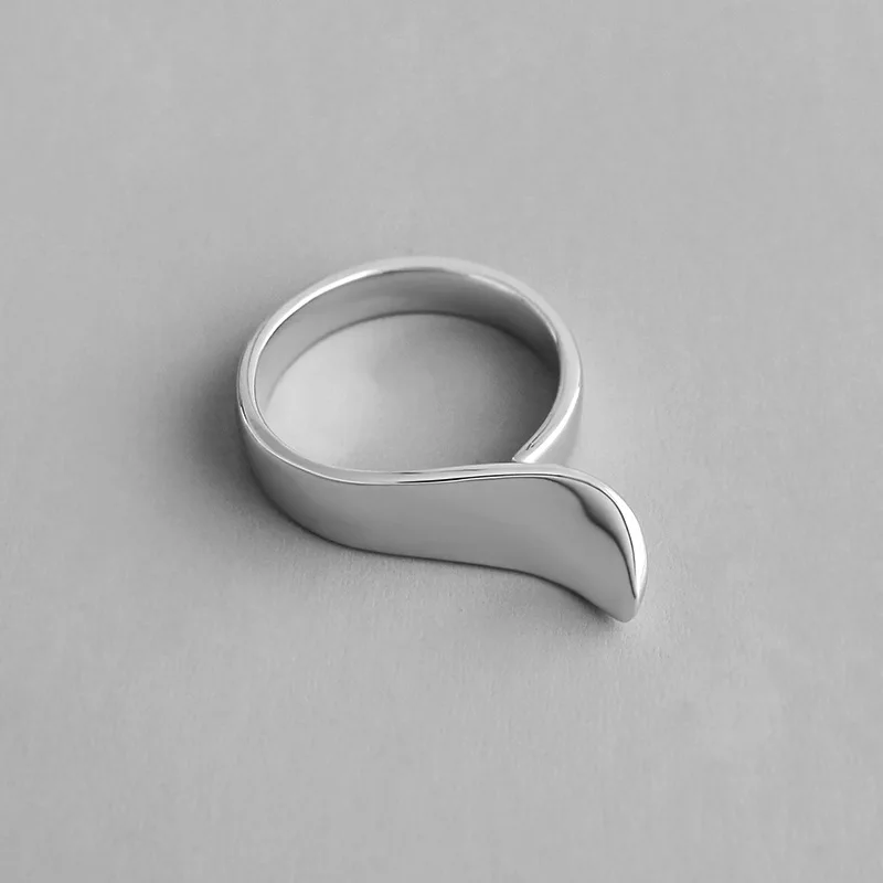 

Real 925 Sterling Silver Ring Women 2019 Unique Simple Glossy Ribbon Ring For Women Resizable Ring anillos plata 925 para mujer
