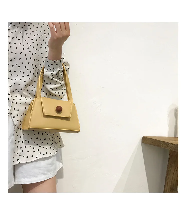 Small group bag women's bag new retro fashion portable small square bag versatile single shoulder design messenger bag
