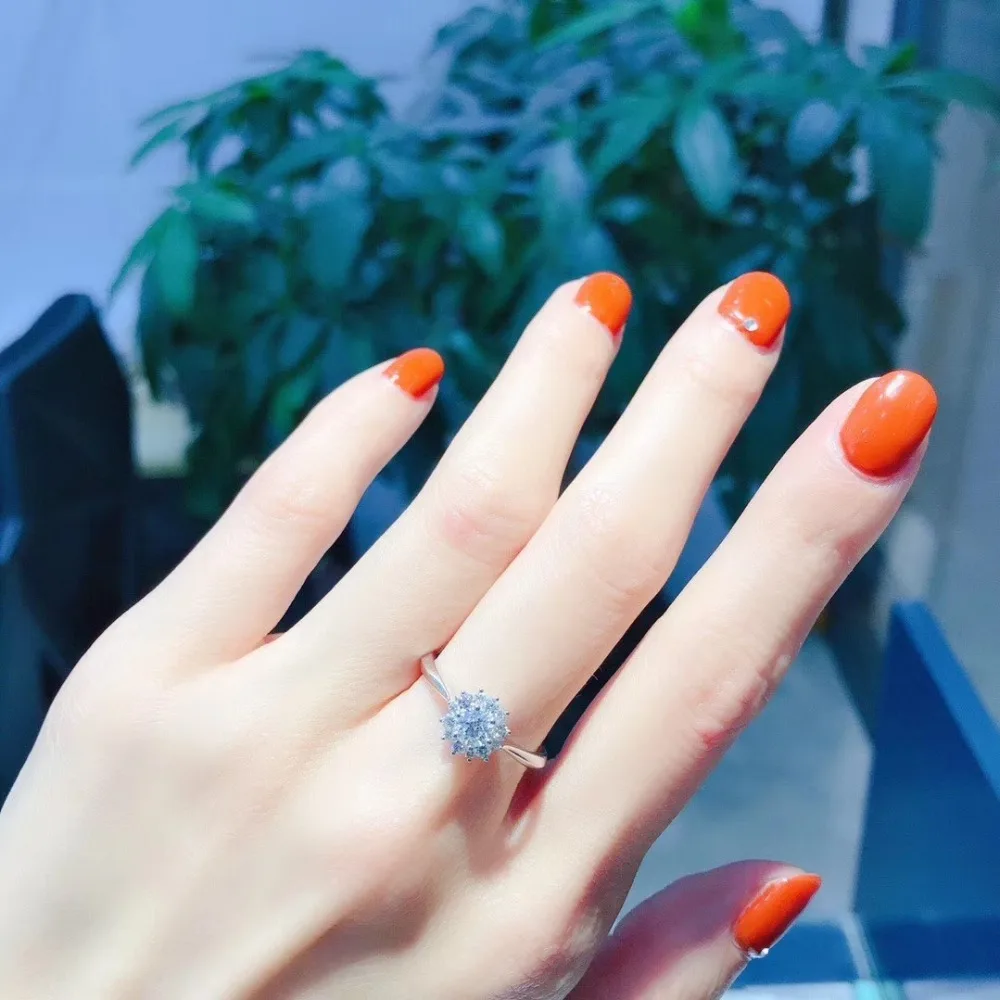 AEAW 0.3Carat 4mm Round Cut Flower Engagement&Wedding Natural Real Diamond Ring Halo Ring Genuine 18K White Gold