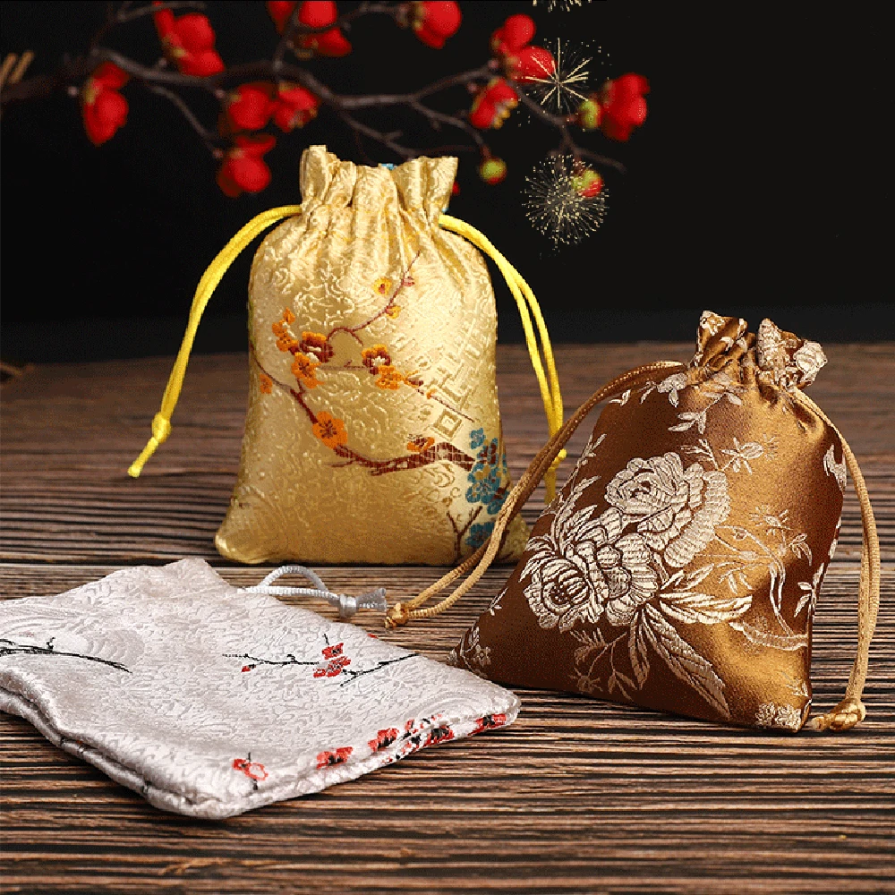 Handmade Embroidered Satin Drawstring Gift Pouch – Elegant Jewelry & Gift Packaging Bag