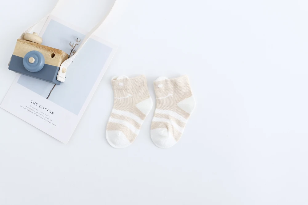 New 2 Pairs Kid Casual Baby Sport Socks Cotton Striped Multi-Color Soft Seamless Toe Socks