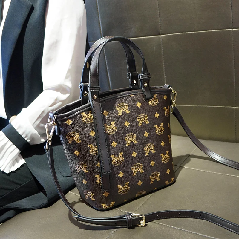 

2020 Women's bag Fashion Printing Portable Large Capacity Single Shoulder Flower Bucket Multi-Function Large-Capacity Handbag