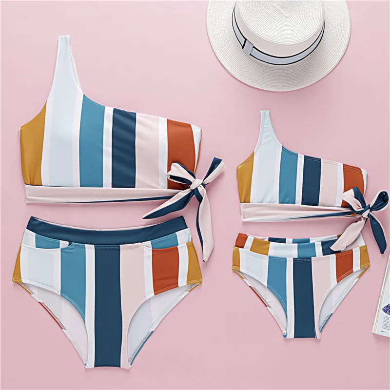 

2020 Family Mathing Mom And Baby Bikini Set Print One Shoulder Two Piece Swimsuit Parent-child Swimwear Mommy And Me