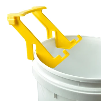 

2pcs Bee Honey Bucket Brackets Honey Barrel Rack Useful Grip Frame Beekeeping Tools for Home Public