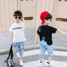 Футболка с короткими рукавами для мальчиков модная летняя одежда для малышей Топы с короткими рукавами в западном стиле, летняя универсальная рубашка для маленьких детей корейский стиль