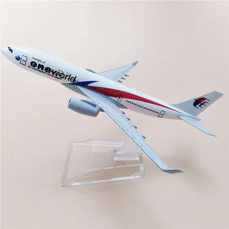 1:400 16cm Malaysia Airlines Airbus A330 ONE World Metal Airplane Model Plane Toy Plane Model TANG DYNASTY TM 