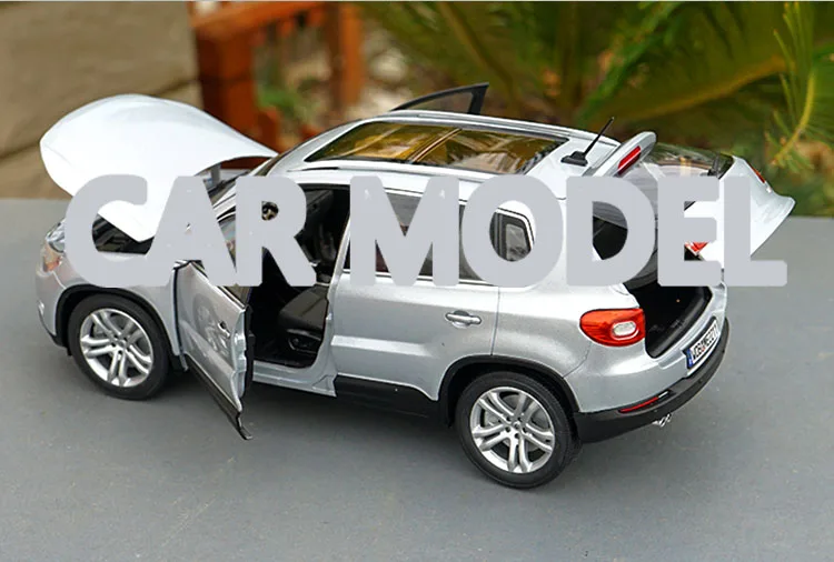 1:18 Масштаб сплава игрушечных транспортных средств NOREV VW TIGUAN модель автомобиля SUV детских игрушечных автомобилей авторизованный игрушки для детей