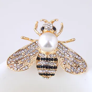 

Korean version of the metal-encrusted bee personality lady brooch