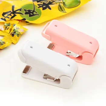 

Clips Handheld Mini Electric QuickDone Vacuum Food Sealer Plastic Bag Heat Sealing Snacks Sealer Machine