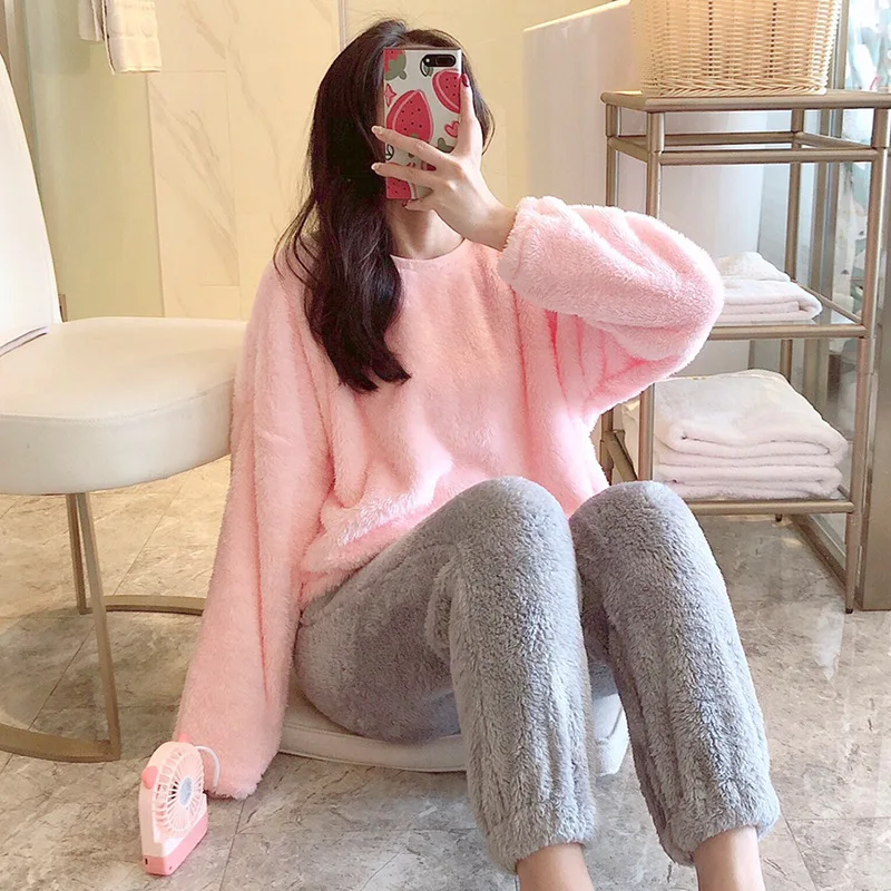 

Online Celebrity Versatile Solid Color Pajamas Female Winter Long Velvet Crew Neck Casual Tracksuit Coral Velvet Long Sleeve-Out