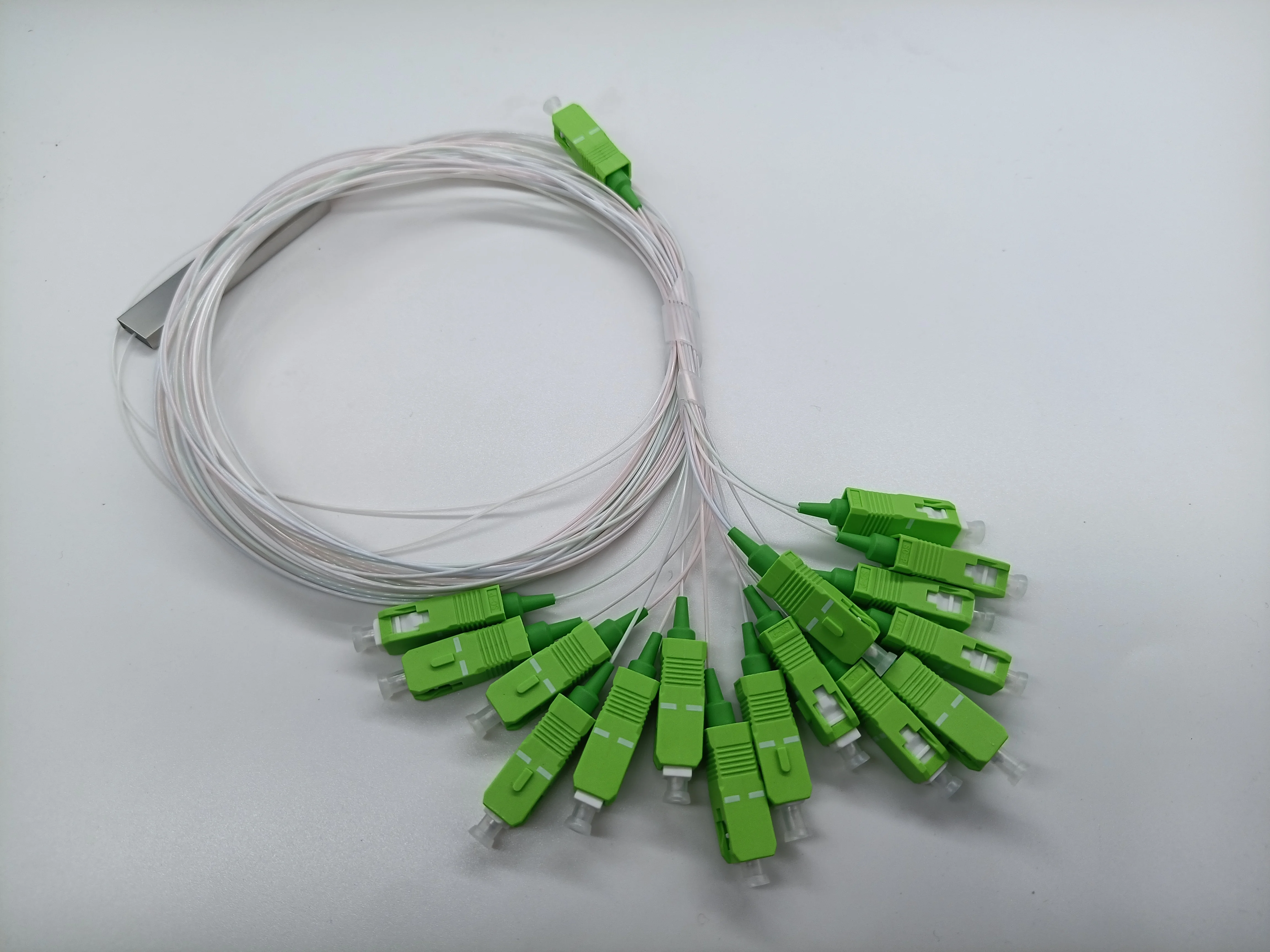 

30 шт./партия 1x16 SM SC/ APC PLC волоконно-оптический сплиттер 1x16 SM SC/ APC PLC волоконно-оптический сплиттер pigtail оптический сплиттер