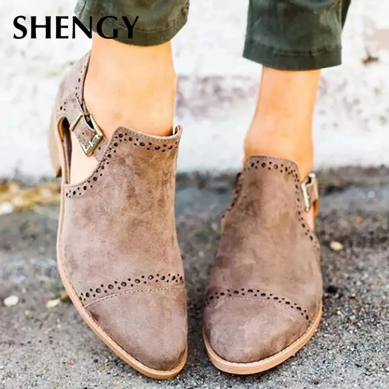 

2019 Women's Boots Low-heeled Pointed Shoes Flock Buckle Solid Color Retro Vintage Belt Buckles Boots Women Office Party Shoes