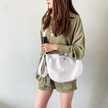 価格 女性のクロスボディバッグ巾着プリーツショルダーバッグ女性大容量新品質の女性のpuレザーショルダーバッグ