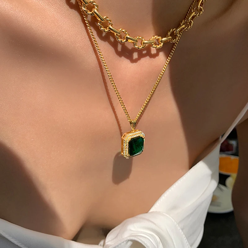 Peri'sBox Square Green Crystal Necklaces Rhinestone Geometric Pendant Necklaces for Women Box Vintage Necklace 2020 Jewelry Hot