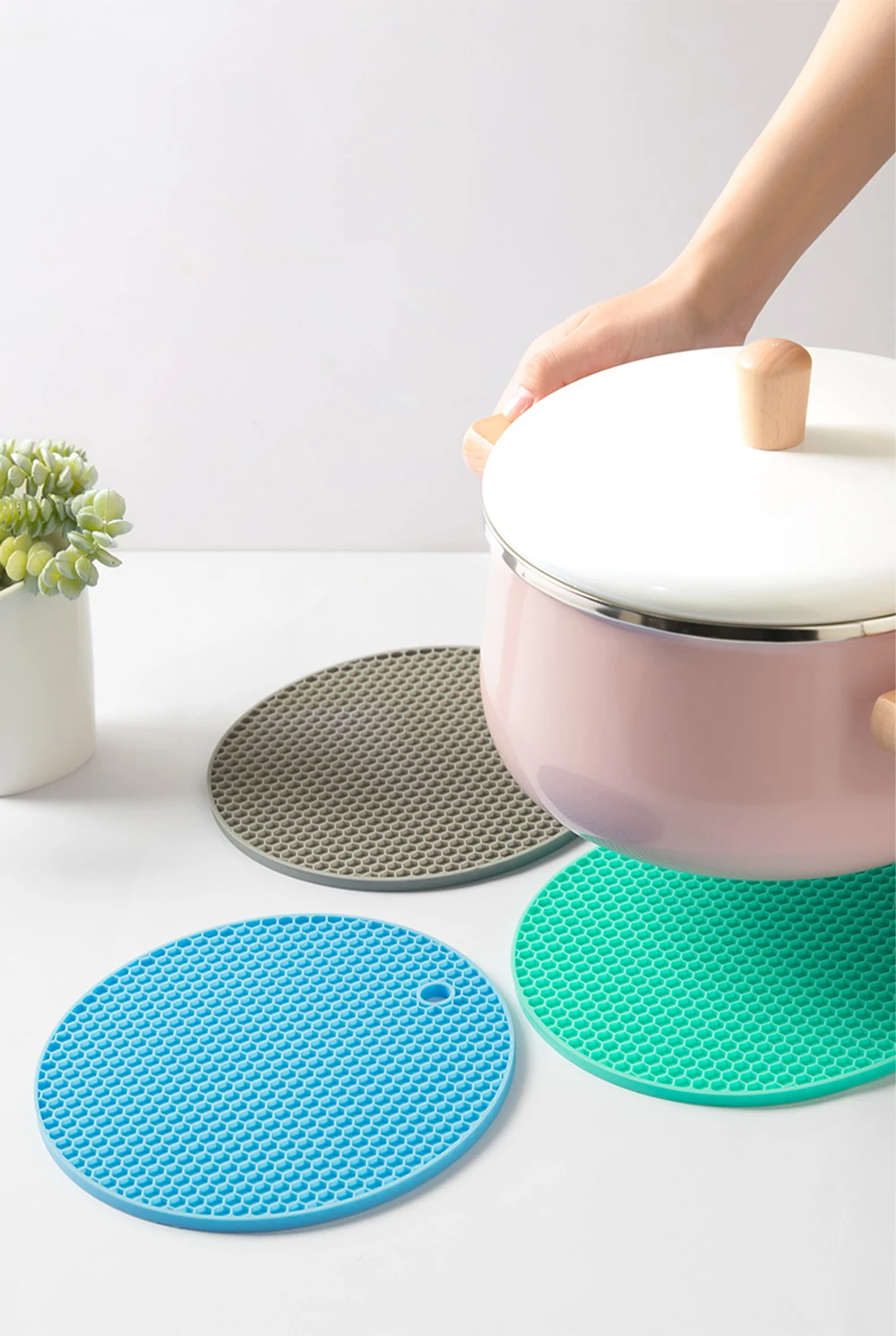 H9208fb73dfa34890b49695045d1d1310E.jpg?width=1000&height=1490&hash=2490