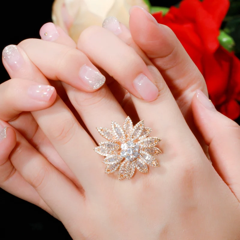 CWWZircons 3D геометрические стопки кубический циркон цветок заявление большое желтое золото женские кольца на палец для свадебной вечеринки ювелирные изделия R145