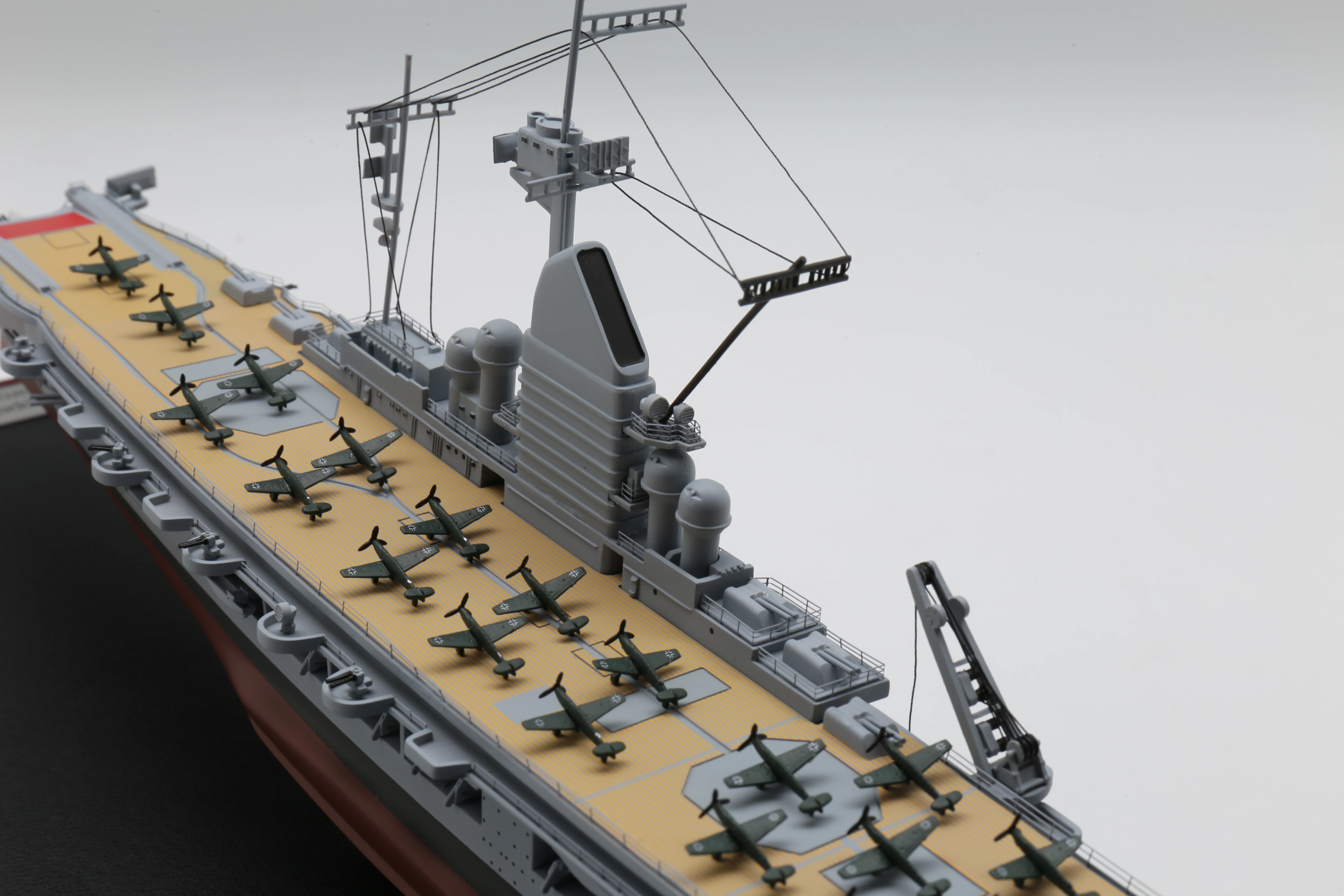Немецкий самолет-Graf Zeppelin 1/700 Ограниченная серия смоляной модели