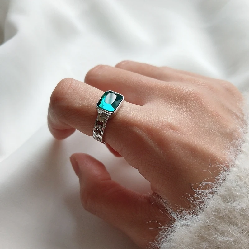 7466266106_2113301229