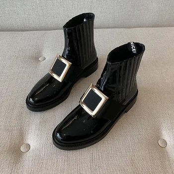 

Buckle Strap Flat Heel Chelse Boots Shiny Black Leather Round Toe Elastic Band Winter Ankle Boots INS Fashion Shoes Women