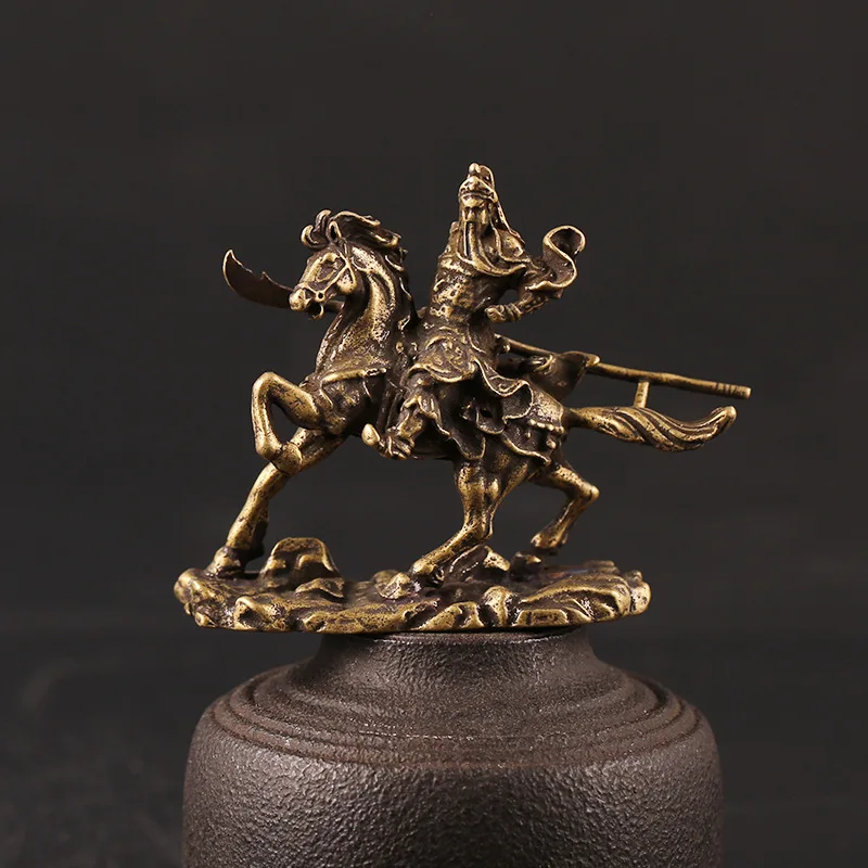 

Copper Tea Pet Riding Horse Guan Gong Military God of Wealth Statue Home Decoration Accessories Brass Office Desk Decor Tea Toy