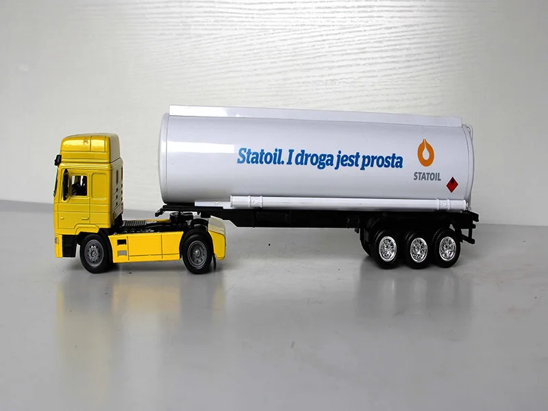 1/43 человек грузовик Танк транспортер сплав литье головная повязка с длинным прицепом топливный бак модель игрушечный грузовик