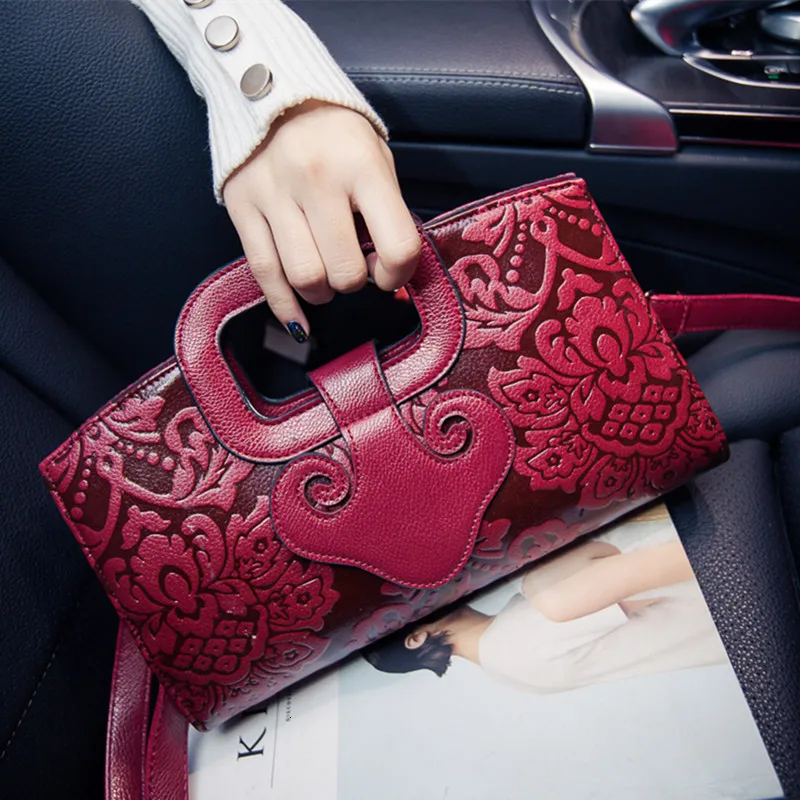 

Personality Ladies Bag 2019 Ethnic Wind Embossedwomen Handbag Temperament Wild Shoulder Slung Female Bag Mother Bag
