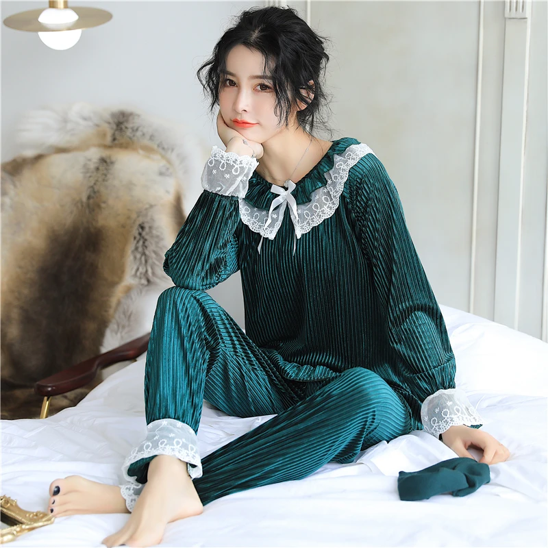 

Winter Women Velvet Pajamas Sets Lady Thin Long Sleeves Sweet Lace Pullover Shirt & Pants Sleepwear Female Homewear Pyjamas