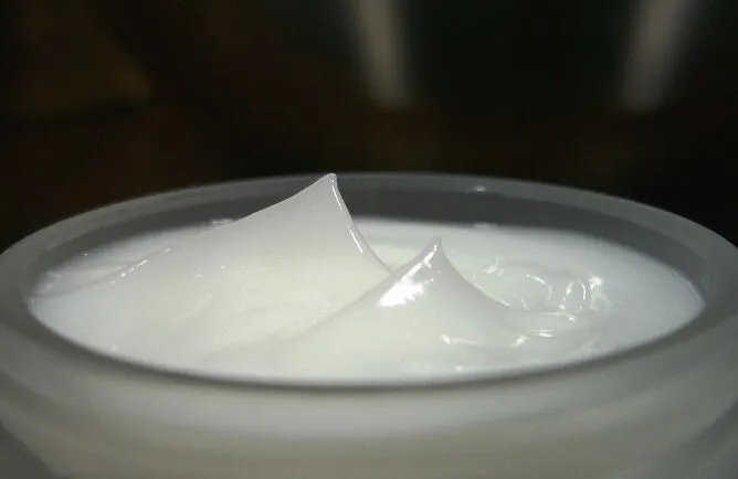 

Hot Sale 2oz HYALURONIC ACID cream with Protein Repair Face Cream Anti-Wrinkle 3000 deep wrinkle cream