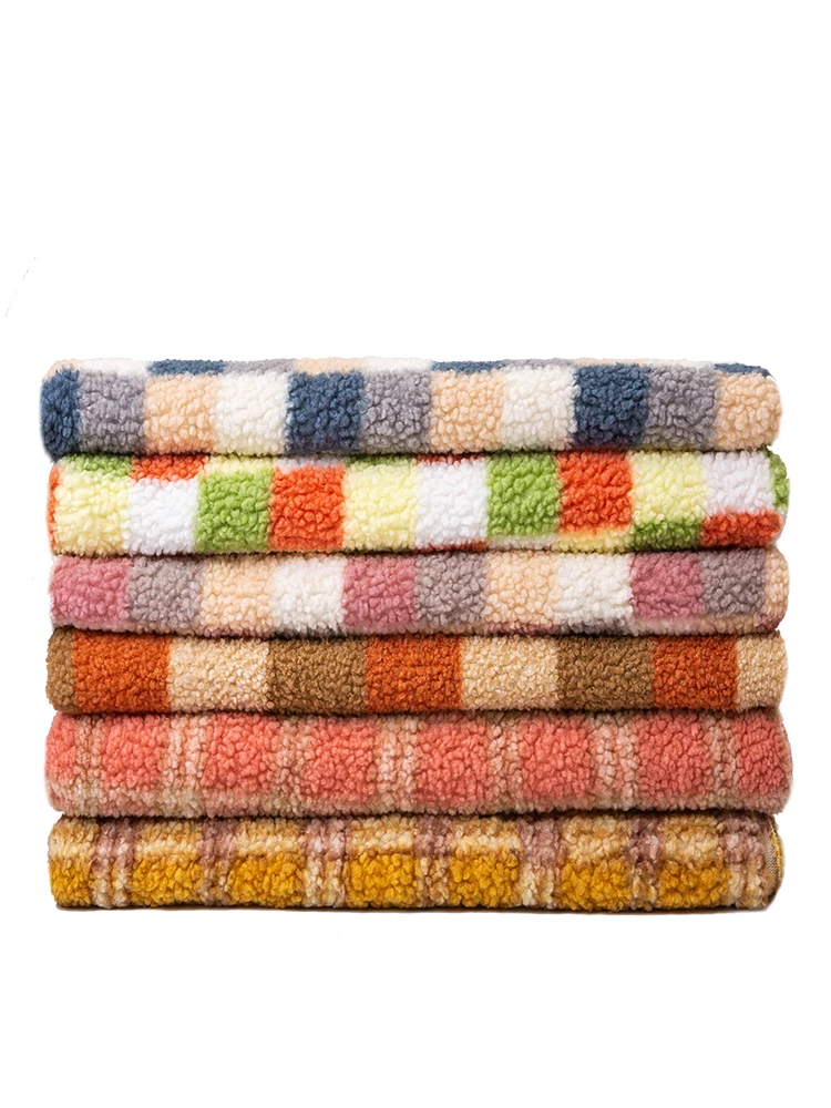 Плюшевая ткань с принтом в клетку