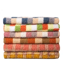 Плюшевая ткань с принтом в клетку