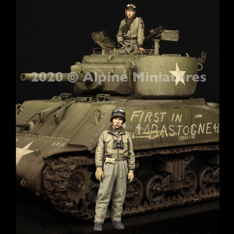 1:35 Resin Figure Model Kit WWII Soldier US Sherman Tank Crew Commander Unpainte 