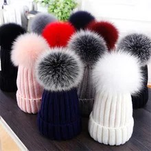 Натуральный Лисий Мех шаровая шапка помпоны зимняя шапка skullies для женщин шапка для девочек вязаная шапка бини Фирменная Новинка женский головной убор из плотной ткани