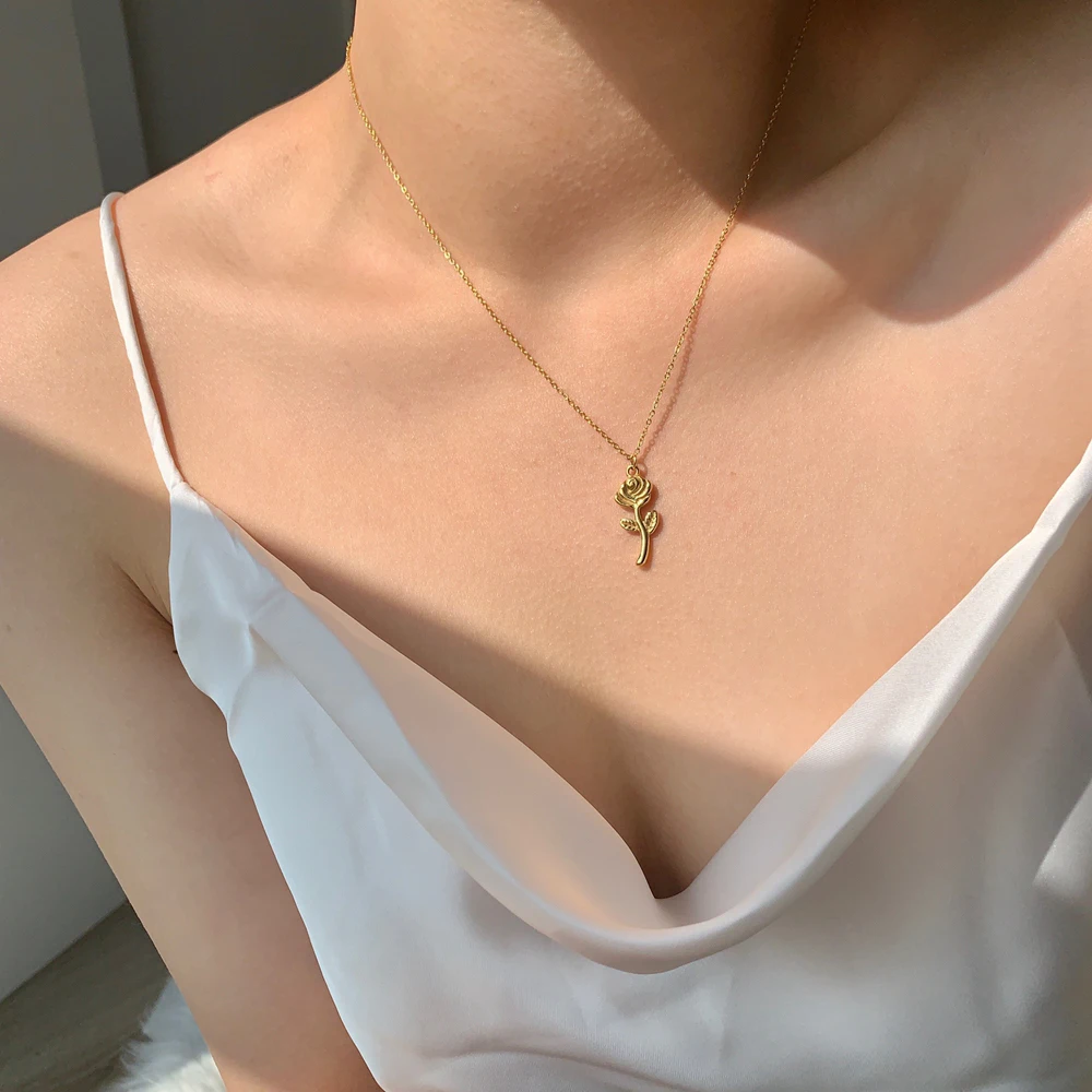 Trendy Rose Gold Necklace For Women – Long Pendant, Adjustable Chain, Rechargeable LED Jewelry Gift