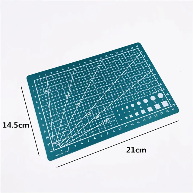 PVC Cutting Mat A4/A5 Deskpad Patchwork Cut Pad Durable DIY Handmade Tools Scrapbooking Cutting Plate Art Tool Kits Desk Mats A5 green