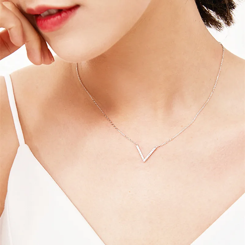 

2019 New Contracted V Word Power Necklaces Women Holiday Beach Statement Jewelry Wholesale