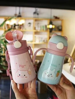 

milk children learn to drink a cup of dual-use cup with straw infants sucked bite the choke out the kettle cute girl