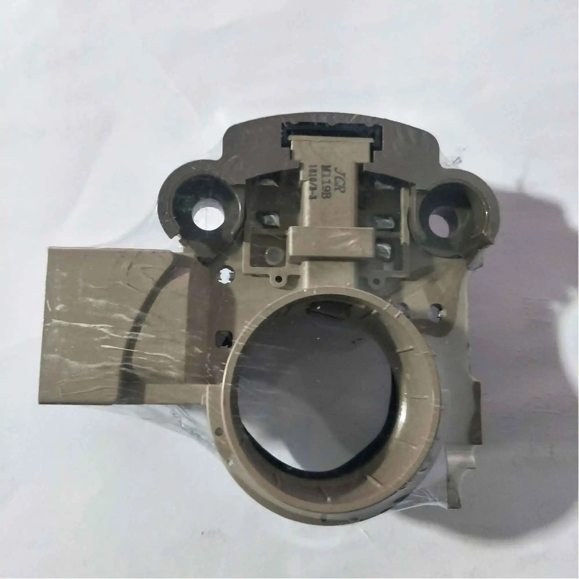 Регулятор напряжения генератора для HYUNDAI 37370-42300 A-Circuit, установленное напряжение 14,50 В