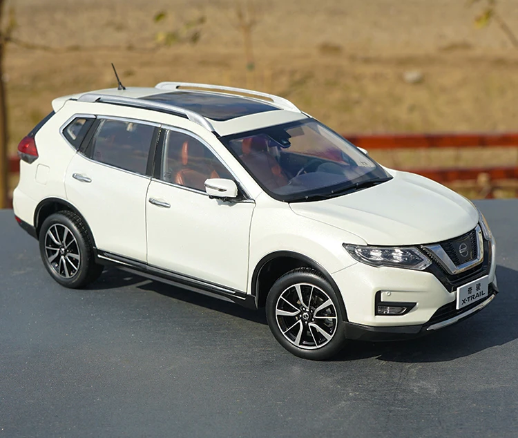 Изысканный 1:18 Nissan X-TRAIL SUV модель из сплава, высокая имитация металлическая модель автомобиля, расширенная коллекция и подарки