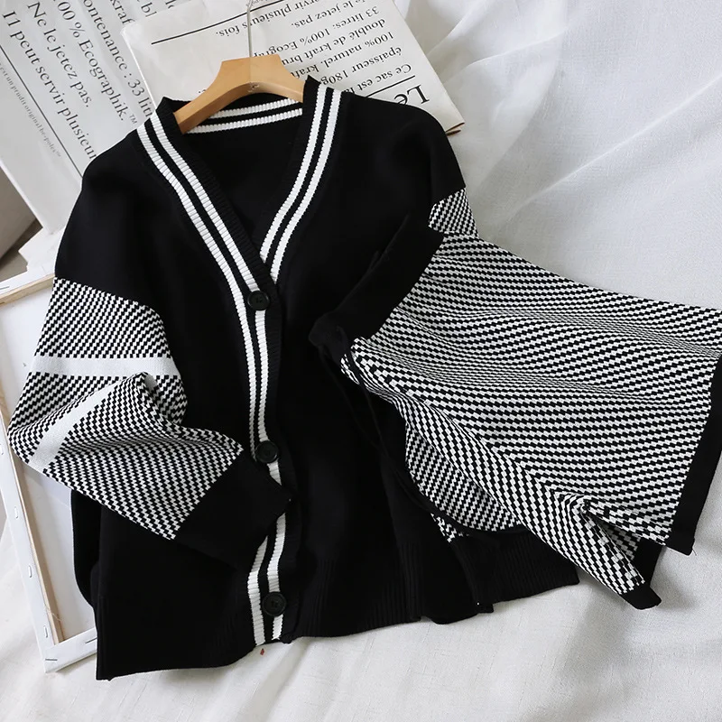 

Shorts Set women's early autumn 2019 color contrast knitting loose sweater cardigan +shorts two-pieces set