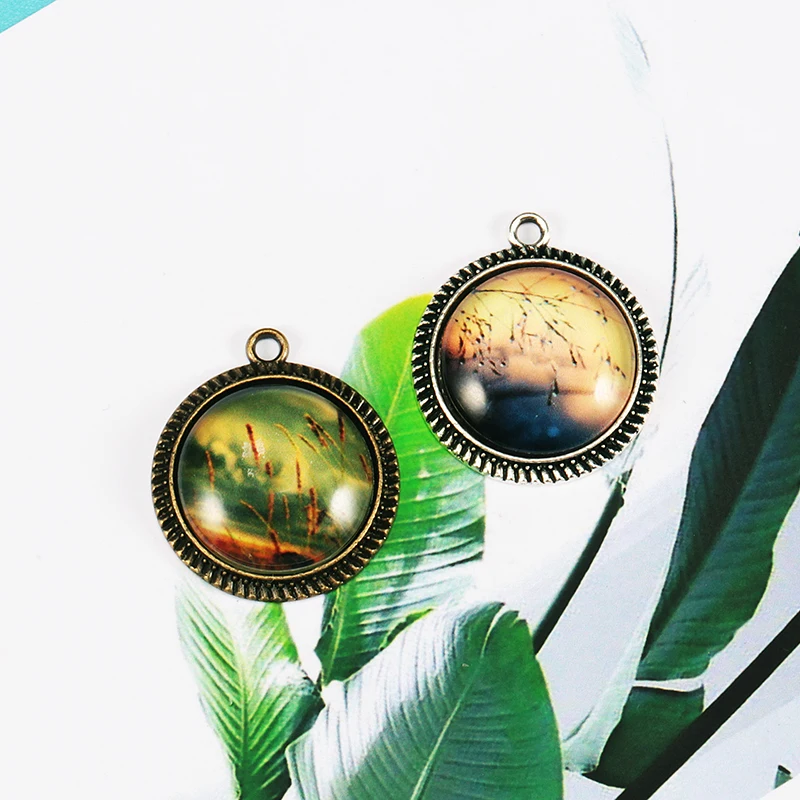 

8pcs 20mm Outer Size 16mm Inner Size 2 Colors Antique Bronze Antique Silver Zinc Alloy Cameo Charms Cabochon Base Setting Pendan