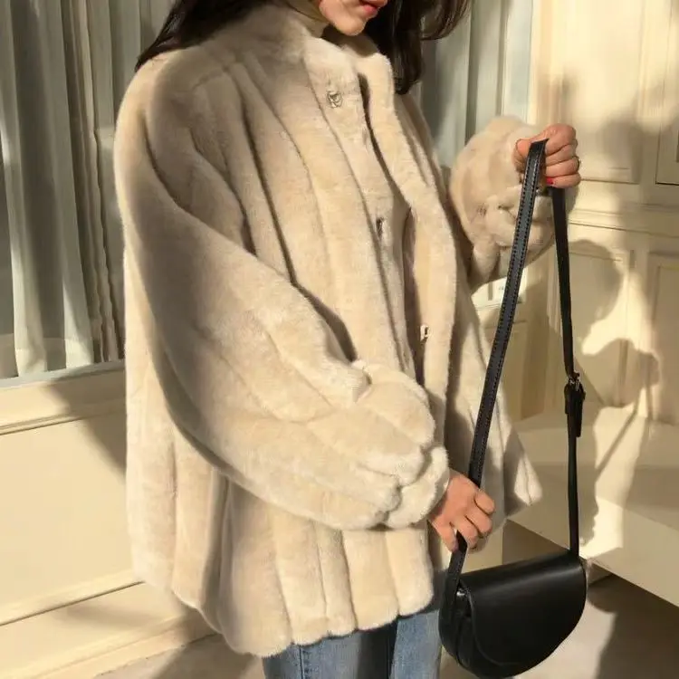 

2020 New Women's Fur Coat Korean Furry Jacket Woman Faux Fur Coats Winter Autumn Fur Jacket Women Chaquetas Mujer KJ3605