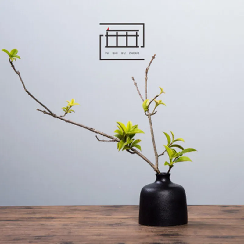 Hot Selling New Black Ceramic Flower Arrangement Small Vase Home Decoration Small Vase Tabletop Ornament Crafts 2