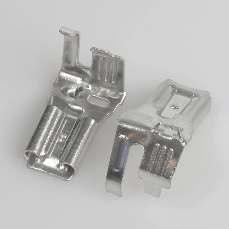 50pcs 6.3 Chicken claw with lock plug spring self-locking cold pressure terminal