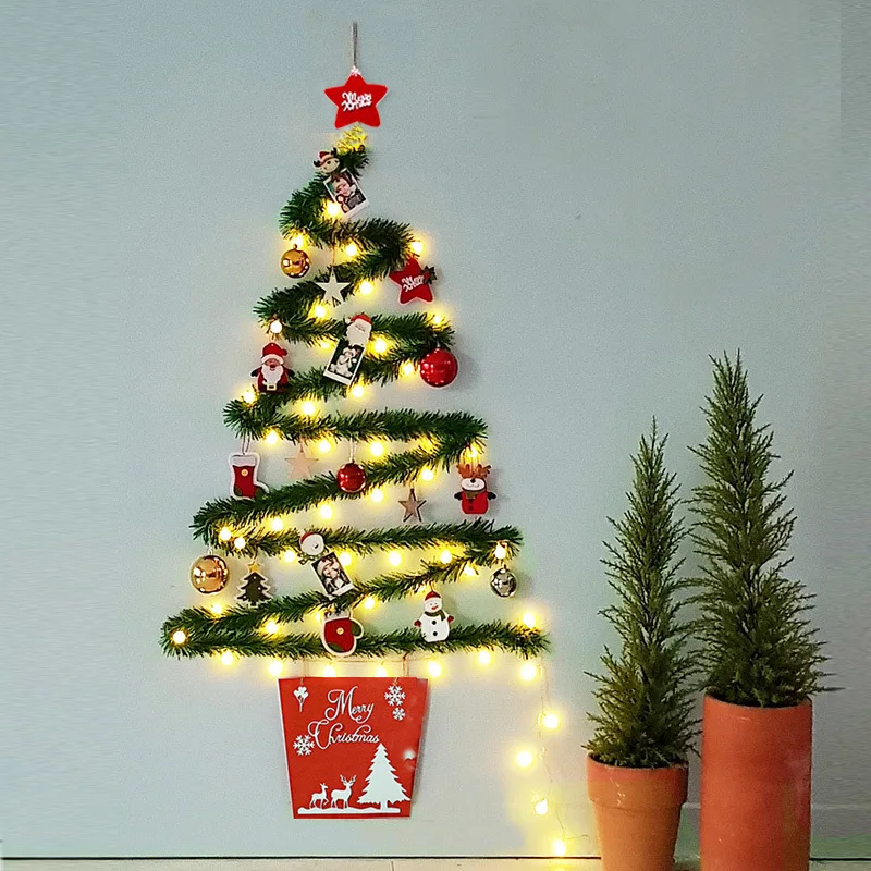 christmas tree on the wall decorâ€‹
