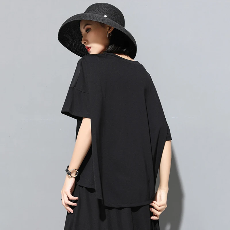 [EAM] Новинка, весна-лето, круглый вырез, короткий рукав, черная пуговица, раскол, свободный, большой размер, футболка, женская мода, JW072