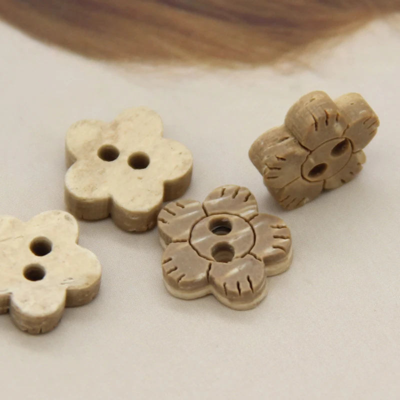 10mm Flower Carved White Wood Natural Shirt Buttons For Clothes Sewing DIY Crafts Wooden Coconut Children Scrapbooking Wholesale