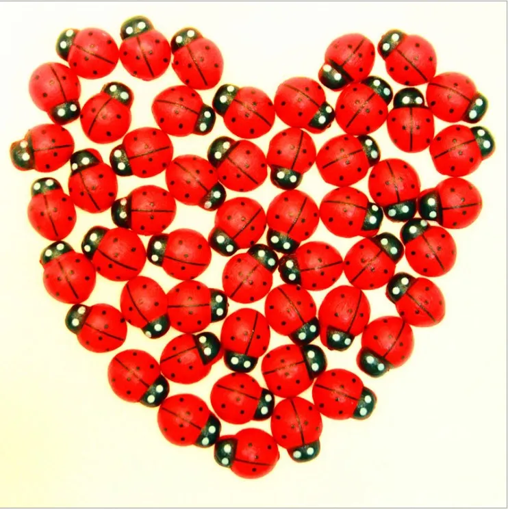 

100pcs/bag Manual Mini Wooden Ladybug Sponge Self-adhesive Stickers Micro Landscape Decor Mini Fridge Magnets for Scrapbooking