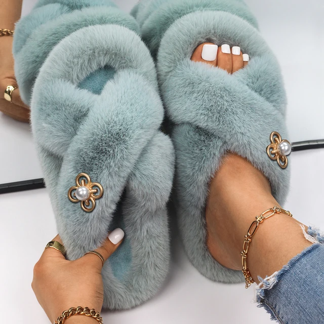 Women-Furry-Slides-Pearl-Slippers-Four-Leaf-Clover-Decor-Fluffy-Flip-Flops-Luxury-Designer-Sandals-Cozy.jpg_640x640.jpg